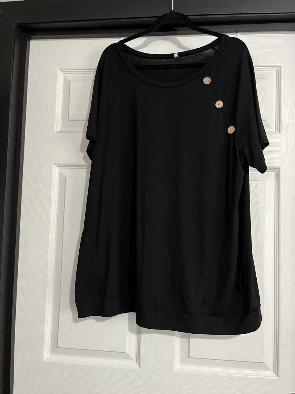 Women’s Black Short-Sleeve Button Accent Top